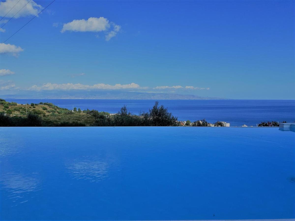 Villa Infinity ∞ Santa Teresa Di Riva Bagian luar foto