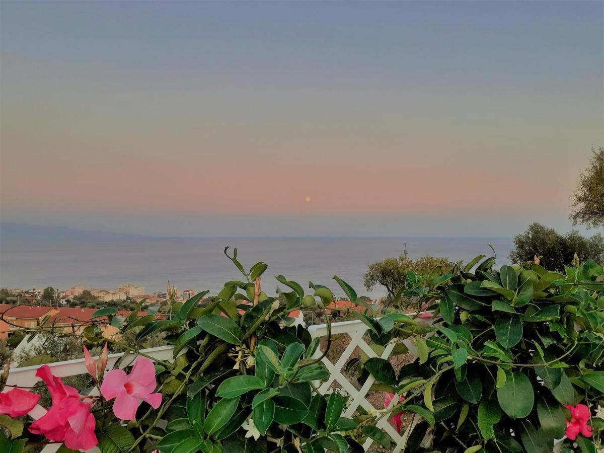 Villa Infinity ∞ Santa Teresa Di Riva Bagian luar foto