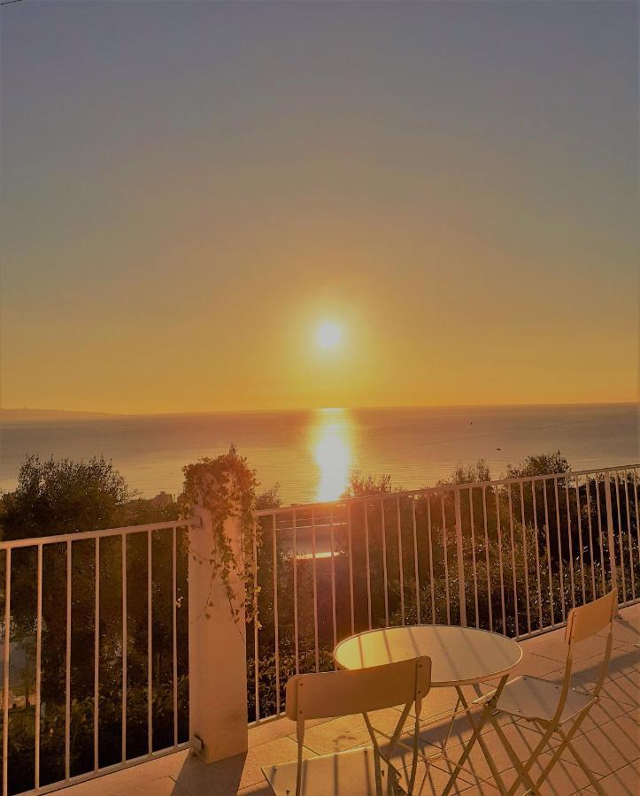 Villa Infinity ∞ Santa Teresa Di Riva Bagian luar foto